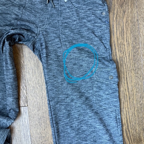 Kuhl SIZE 2 Heathered Gray Athleisure Straight Leg Cargo Pants - Picture 13 of 13